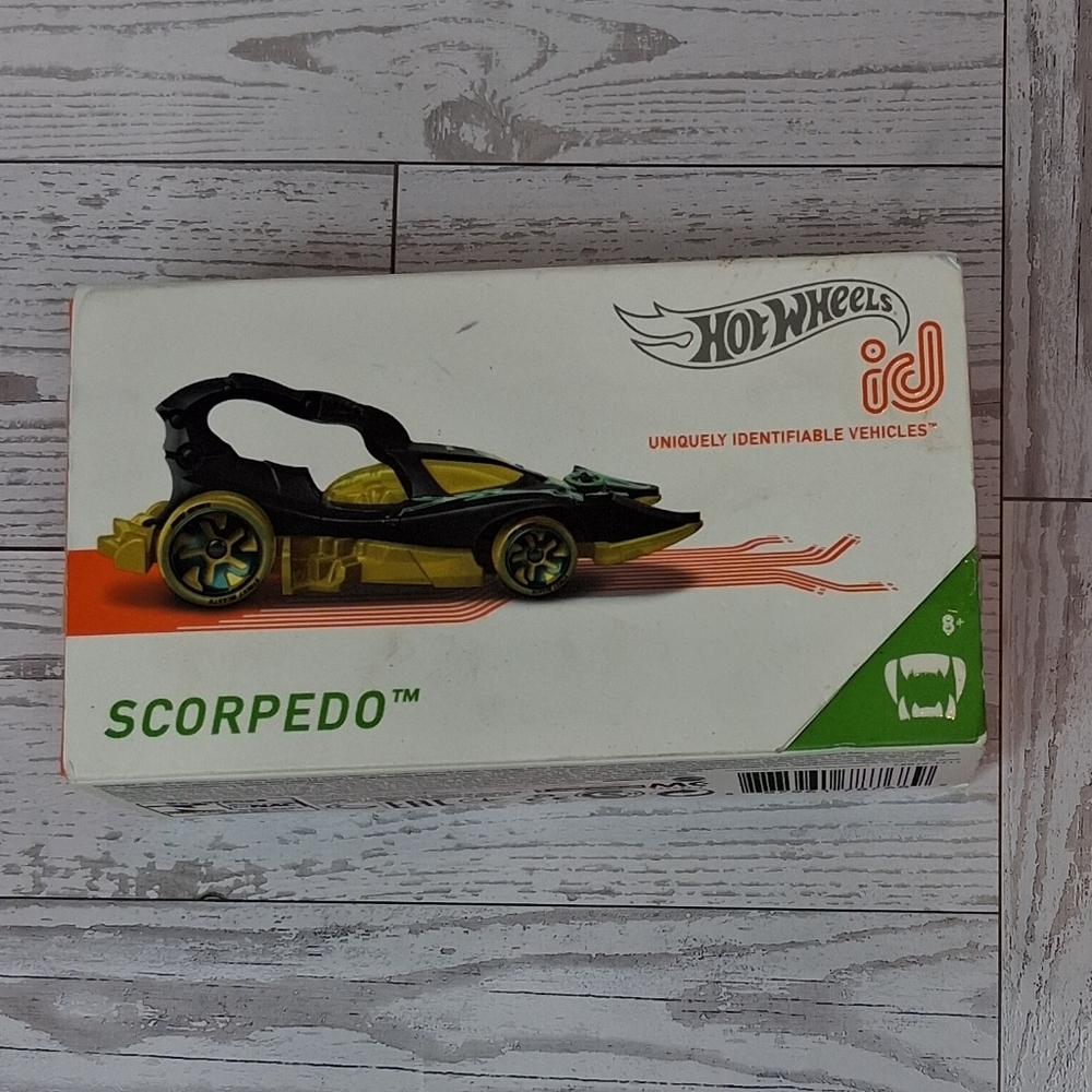 Hot Wheels id Collectible Scorpedo Racing Car - Black and Yellow